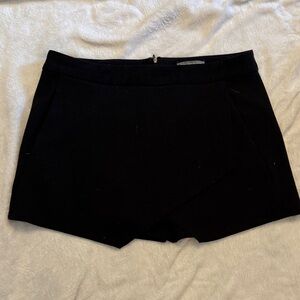 Tinley Road Black Tailored Skort-Style Shorts